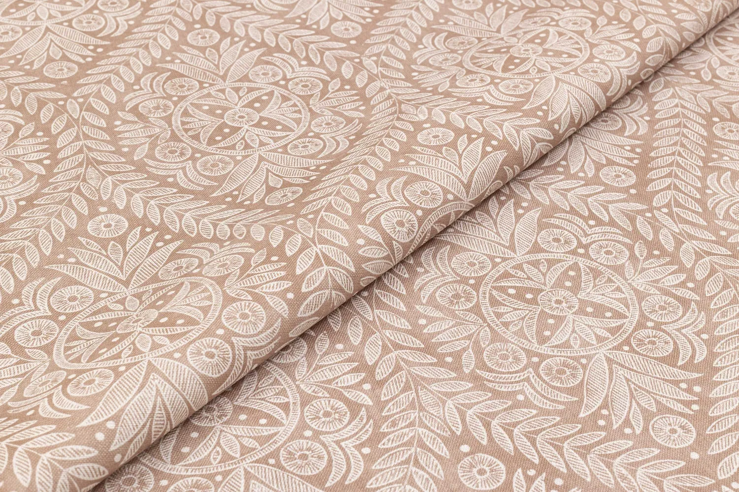 PAVILLION TRELLIS LAC 