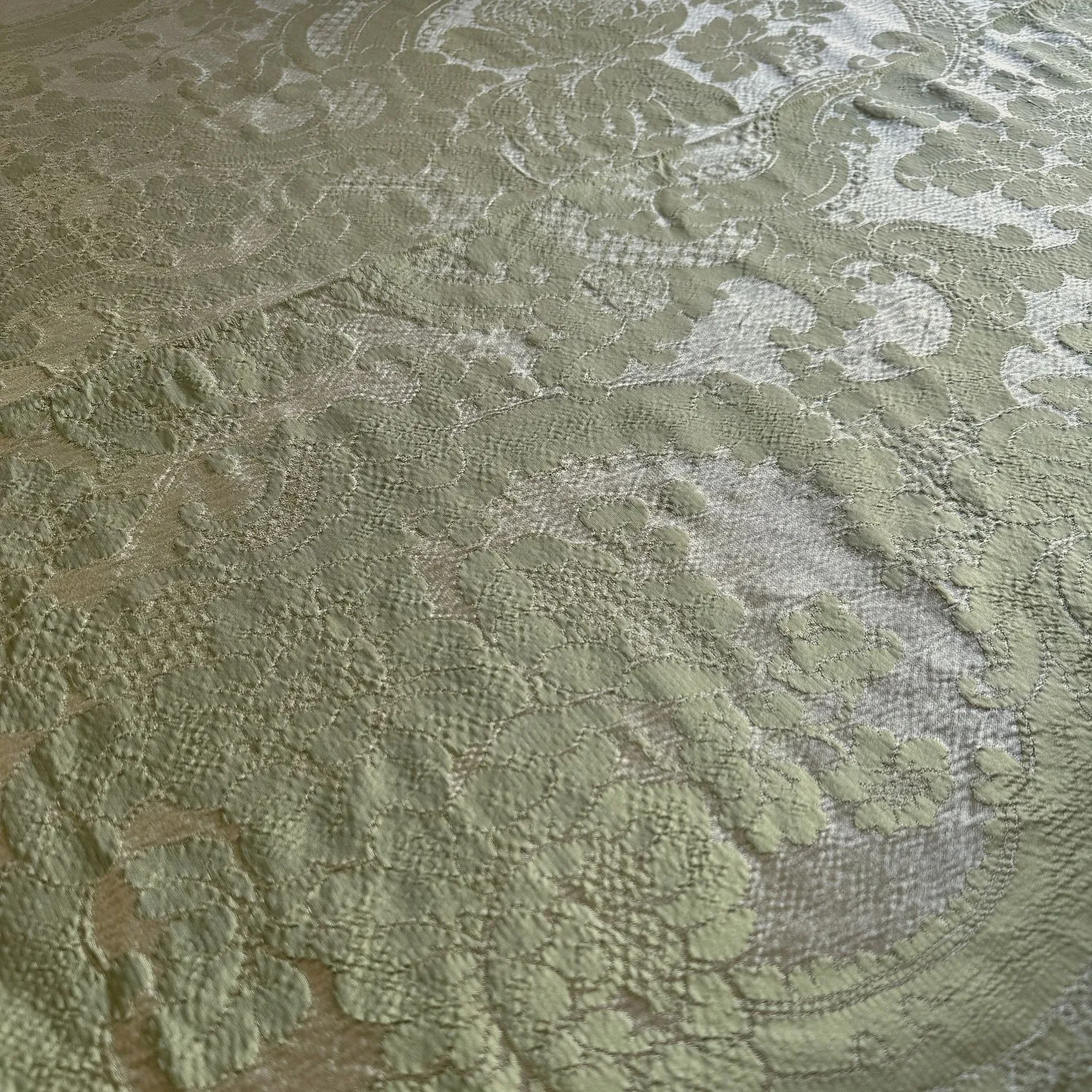 DAMASK 001 GAUFFREE COL.25 BEIGE GREEN 130 CM 