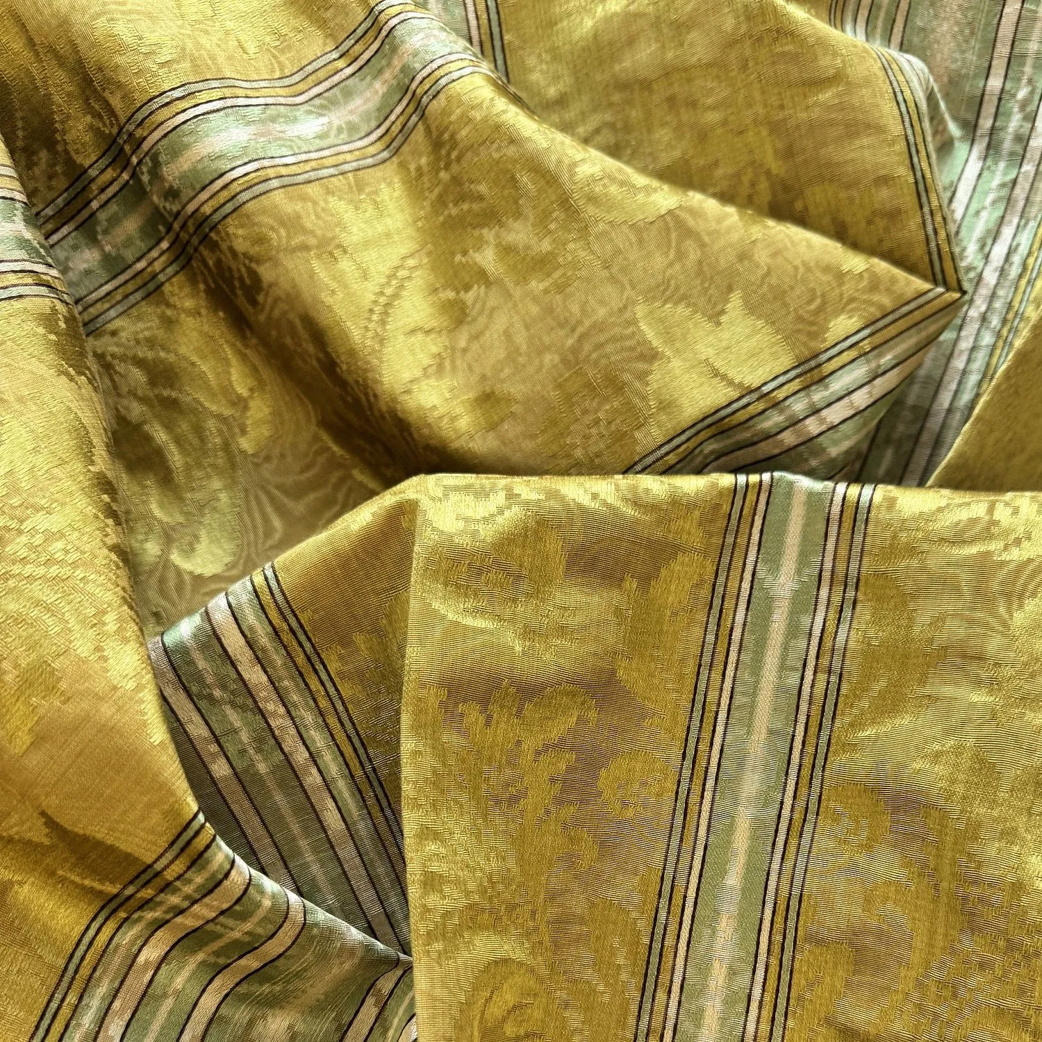 STRIPED SOFT MOIRE 33 OCHRE 